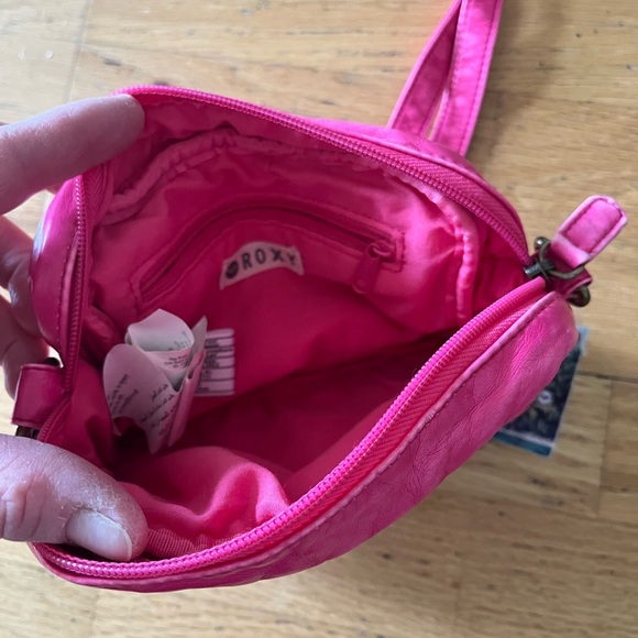 Roxy Pink Quilted Crossbody Bag NWT - Picture 4 of 4
